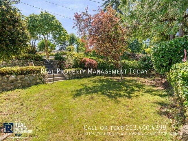 Building Photo - 5304 Hyada Blvd NE