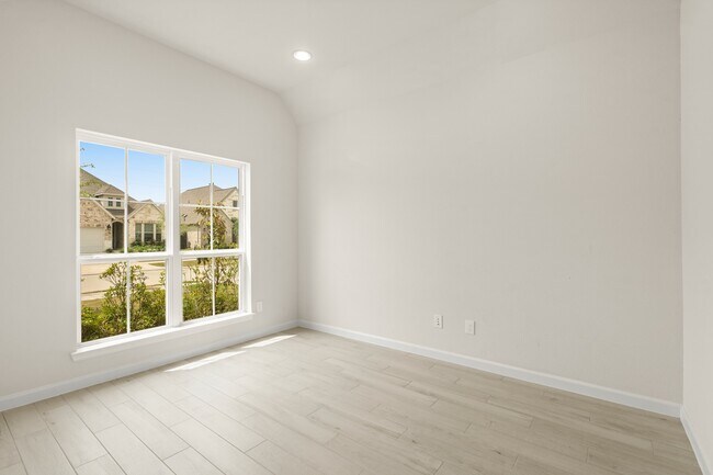Building Photo - 142 Amaranth Wy