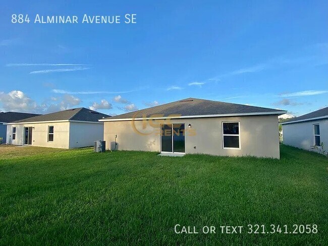 Building Photo - 884 Alminar Ave SE