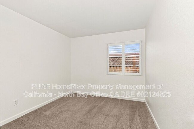 Building Photo - 514 Christopher Way