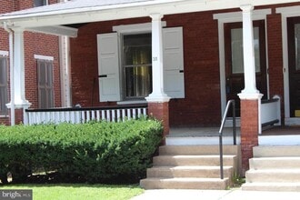 Building Photo - 311 Dean St