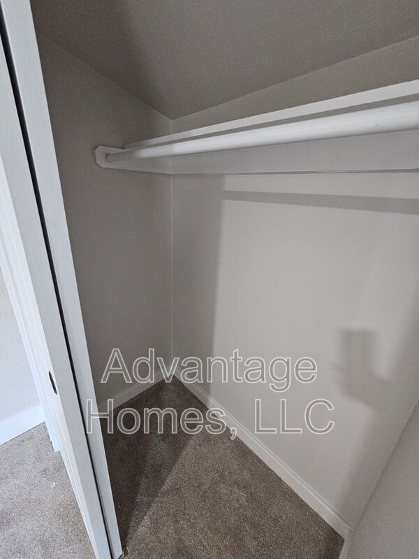 Building Photo - 4619 Bell St