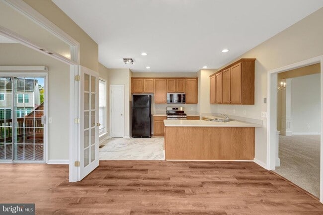 Building Photo - 43787 Tattinger Terrace