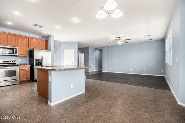Building Photo - 7842 W Andrea Dr