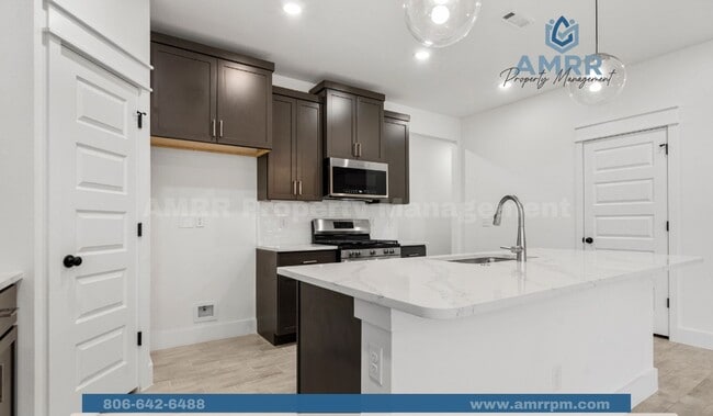Building Photo - Your Dream Home Awaits! Spacious 4-Bedroom Modern Home with Open-Concept Living