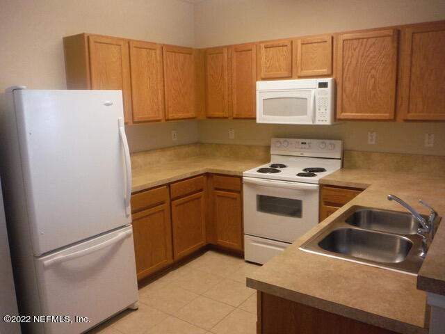 Building Photo - 2200 Marsh Hawk Ln