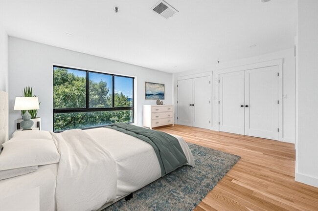 Building Photo - 199 Coolidge Ave