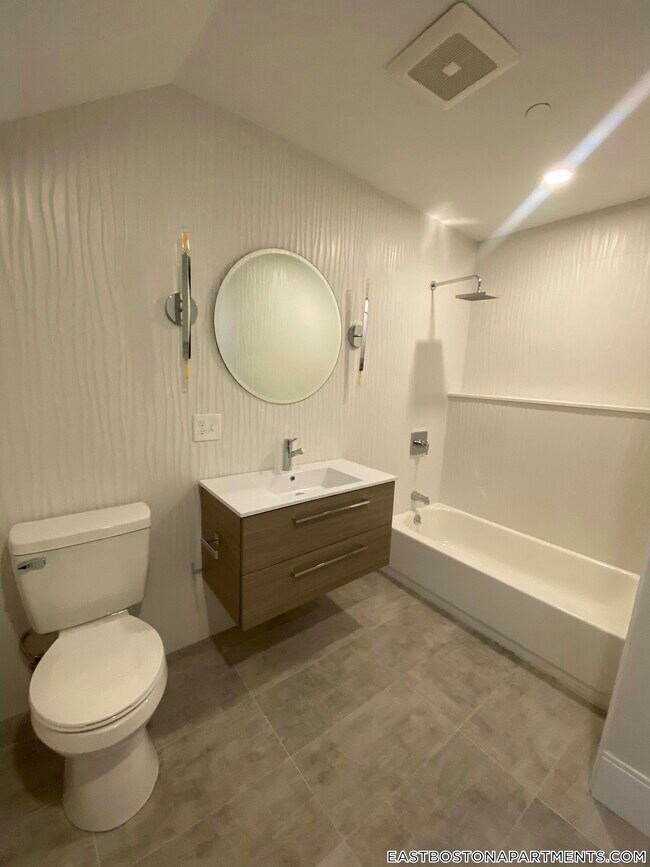 Building Photo - 66 Lubec St