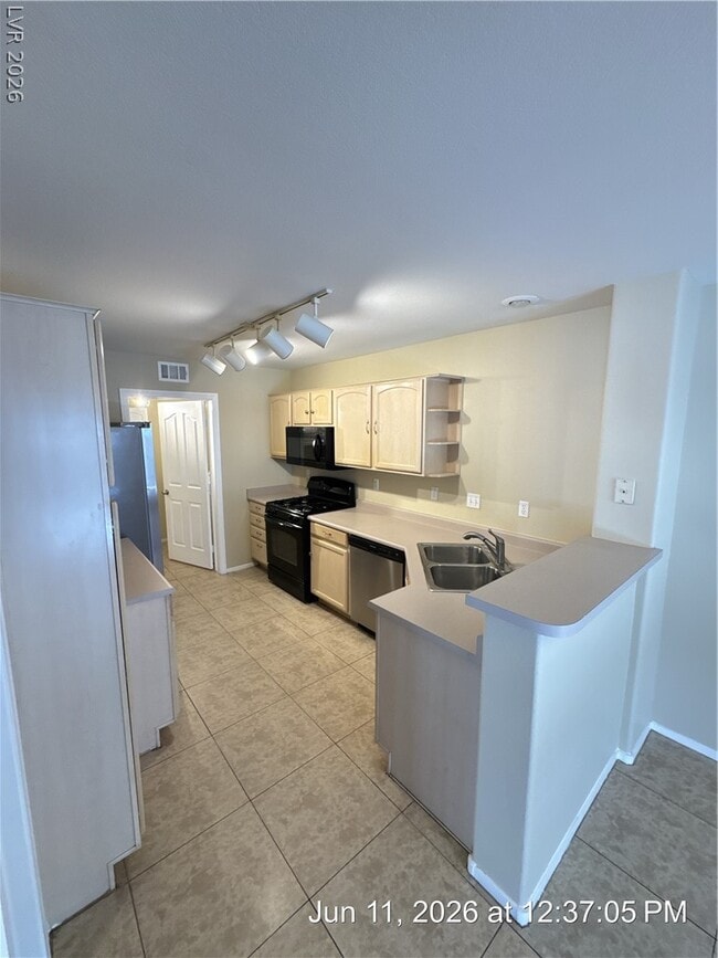 Building Photo - 461 Temple Canyon Pl