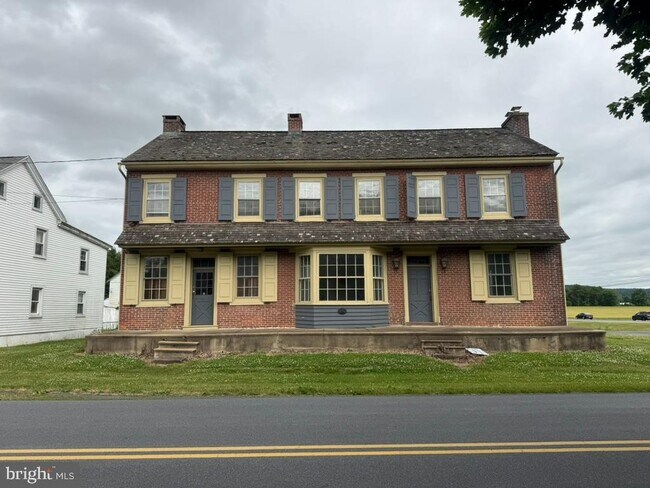 Building Photo - 4 Covered Bridge Rd