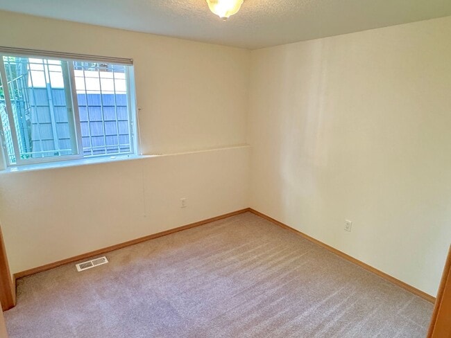 Building Photo - Montavilla Polished 2-Story with Hardwoods, Whole House A/C, Attached Garage, Off-street Parking