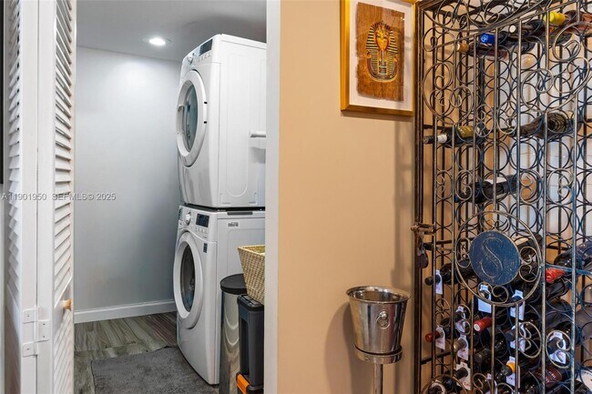 Building Photo - 2829 Indian Creek Dr