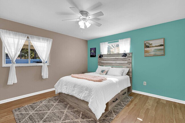 Building Photo - 897 Imperial Dr