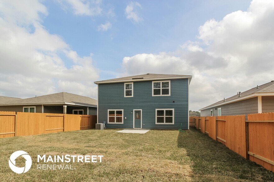 Building Photo - 27008 Leonardo Dr