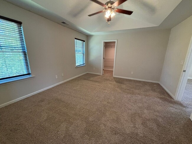 Building Photo - 377 Baymont Dr