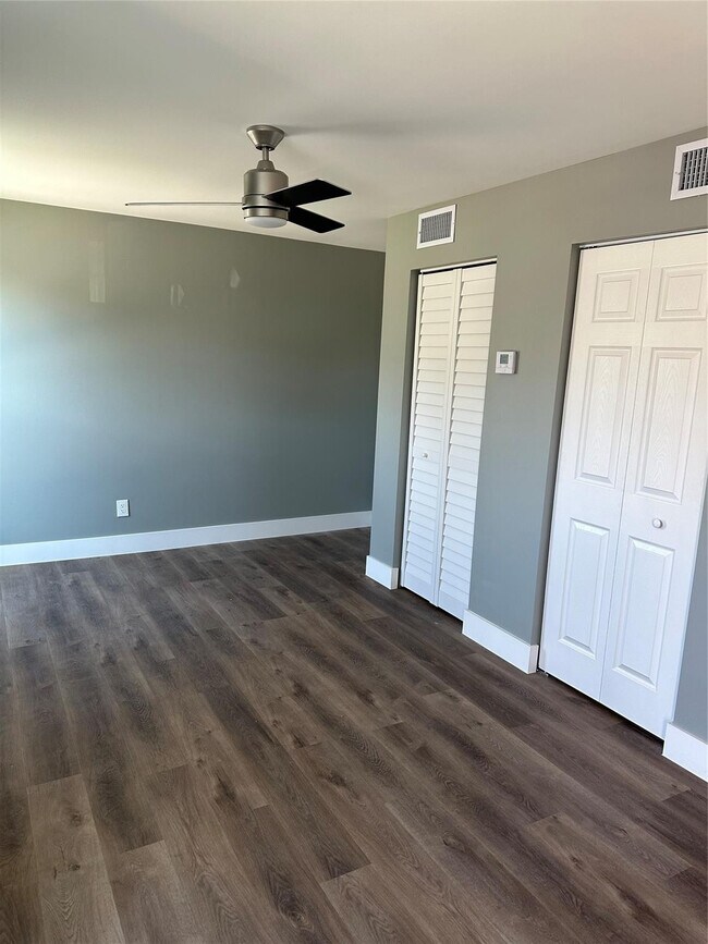 Building Photo - 1353 Silverado