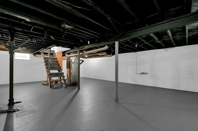 Building Photo - Charming Three-Bedroom Home in the Heart of Columbus!