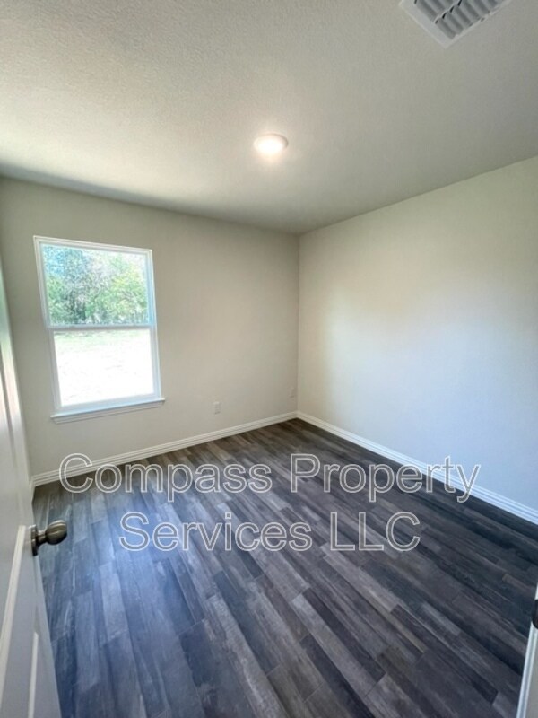Building Photo - 1114A Chestnut
