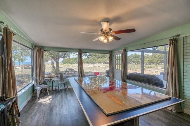 Building Photo - 724 S Chaparral