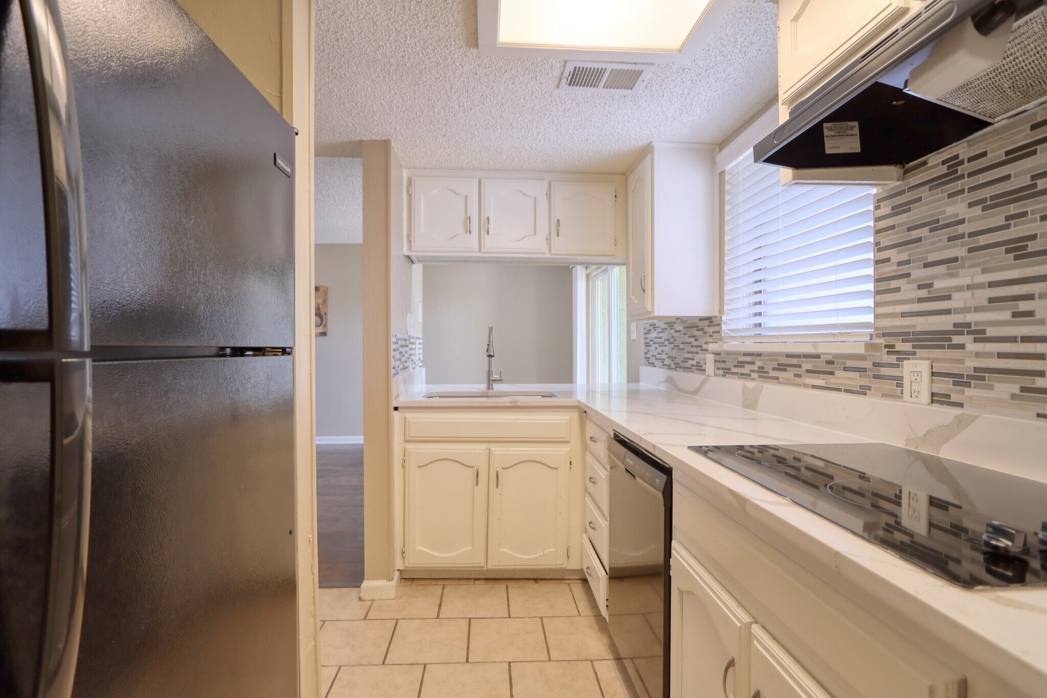 Building Photo - 707 Harbour Town Dr