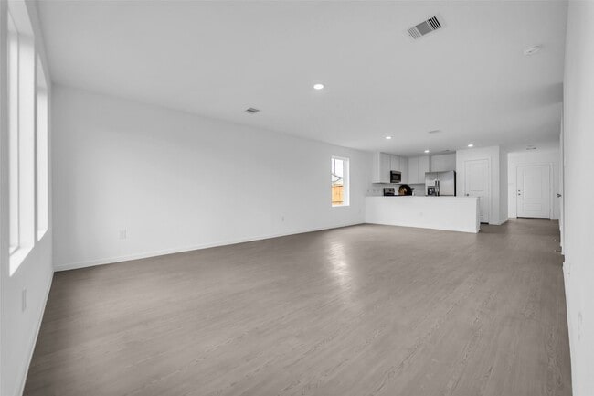 Building Photo - 26710 Willow Ln