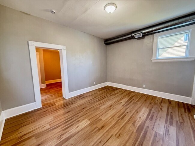 Building Photo - 1613 Jefferson Ave