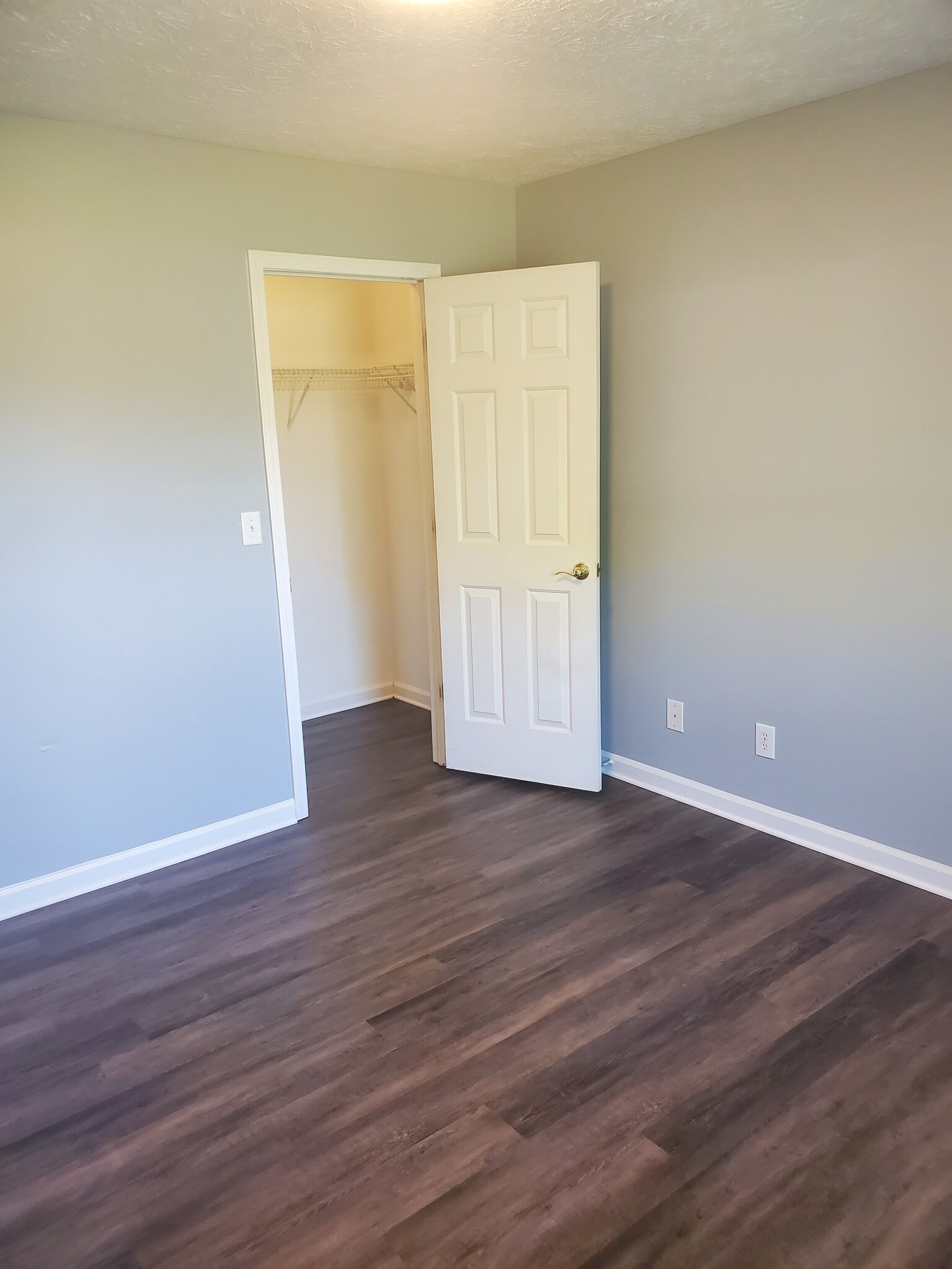 Building Photo - 1907 E Balsam Ct