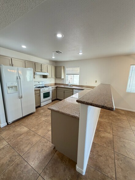 Building Photo - 3380 Stacey Lyn Dr
