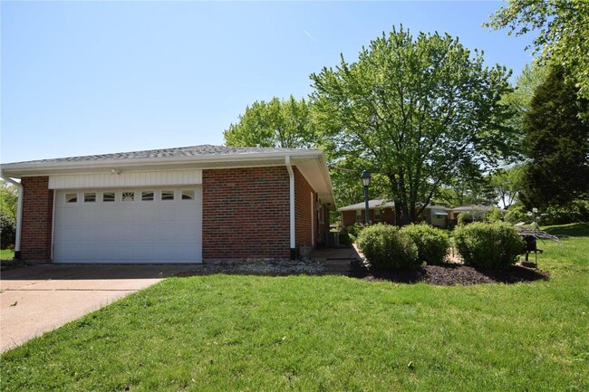 Building Photo - 11817 Helta Dr