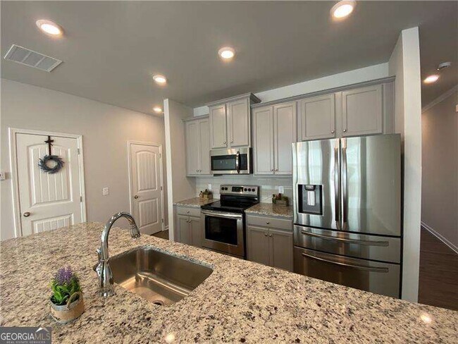 Building Photo - 284 Whitetail Cir