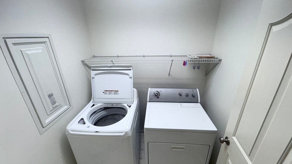 Laundry Machines and Water Junction - 1497 N Heather Meadows Loop