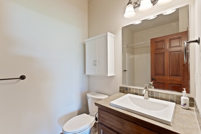 Building Photo - 1981 W Twinkling Star Rd