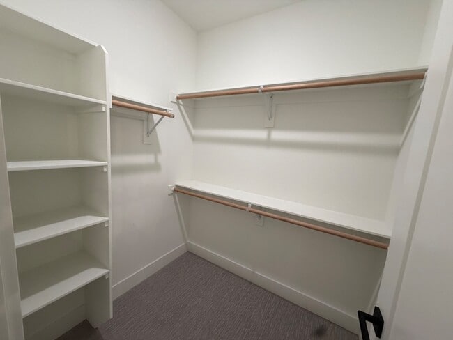 Building Photo - 307 Talons Dr