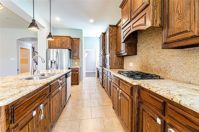 Building Photo - 6305 Canyon Crest Dr