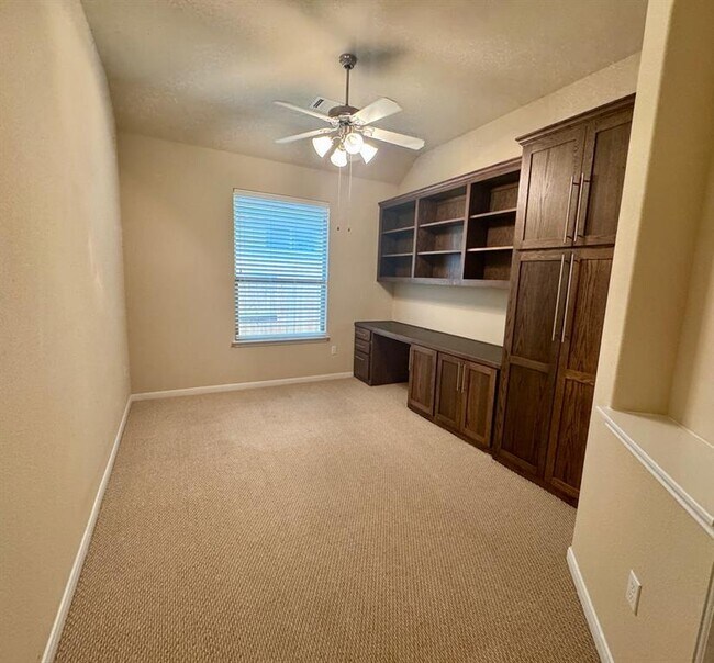 Building Photo - 137 Navigator Dr