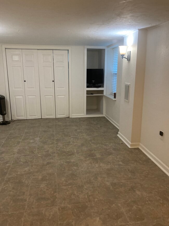 Building Photo - 5122 W 50th Terrace