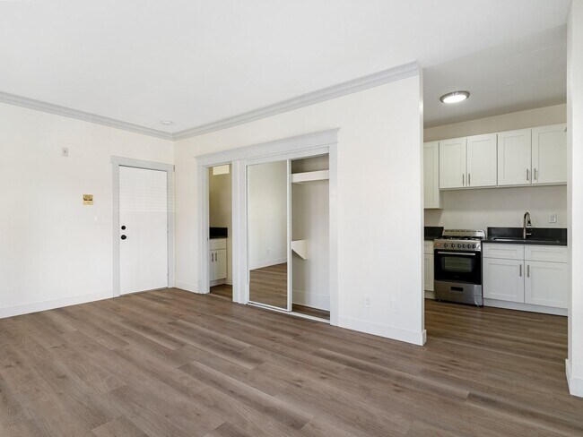 Interior Photo - 330 Cedar Avenue