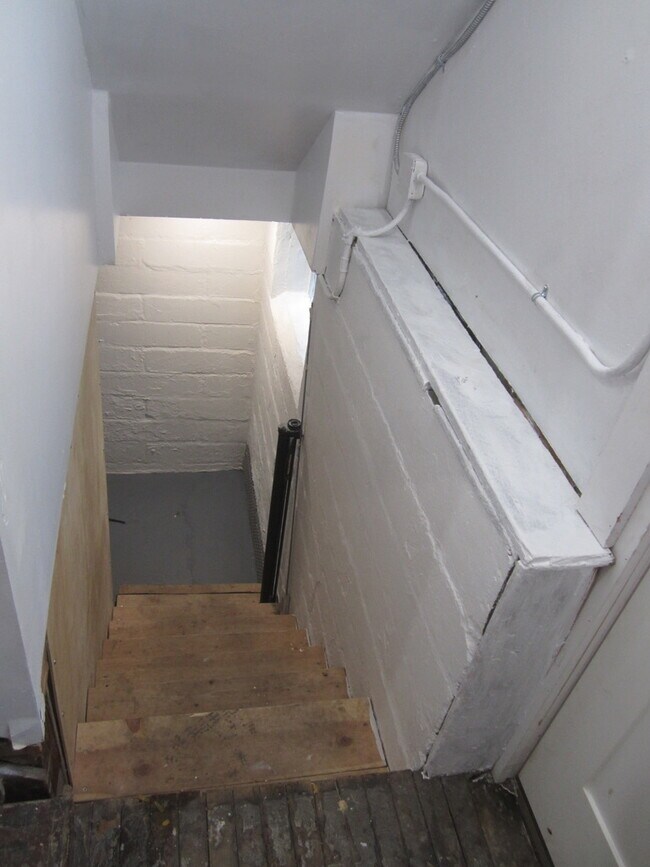 Building Photo - 3942 Emerson Ave N