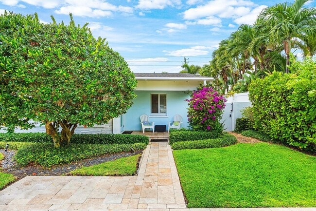 Building Photo - 342 NE 7th Ave