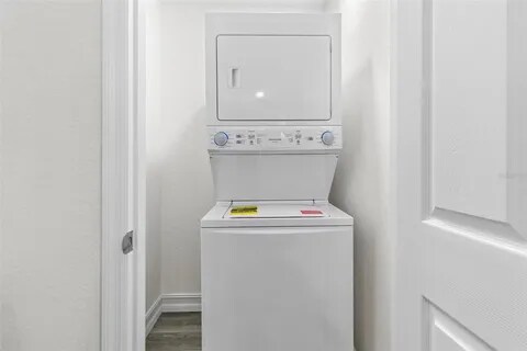 Building Photo - 8413 N Seminole Ave