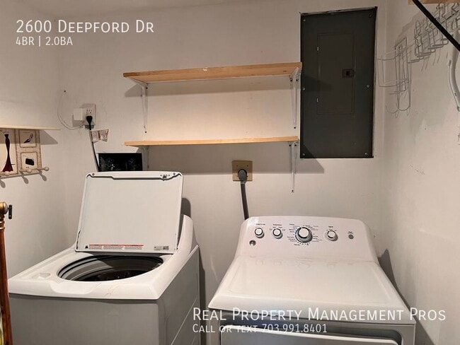 Building Photo - 2600 Deepford Dr