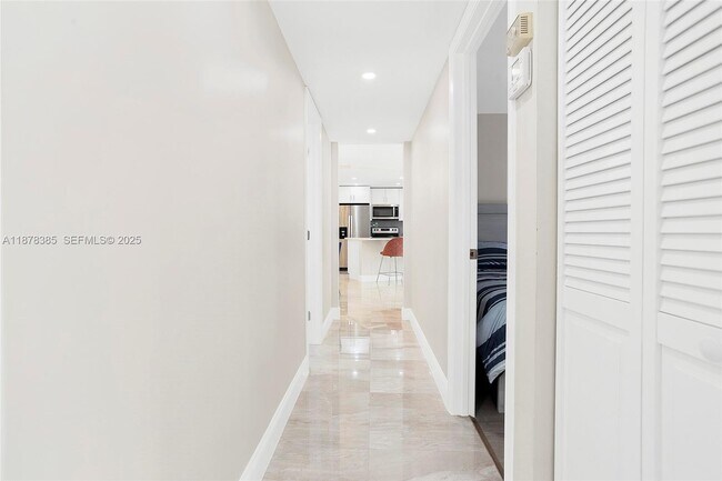 Building Photo - 7527 S Oriole Blvd