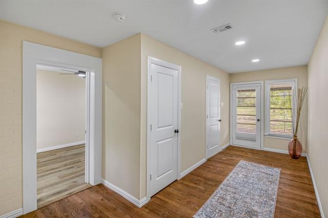 Building Photo - 805 Ross Trail