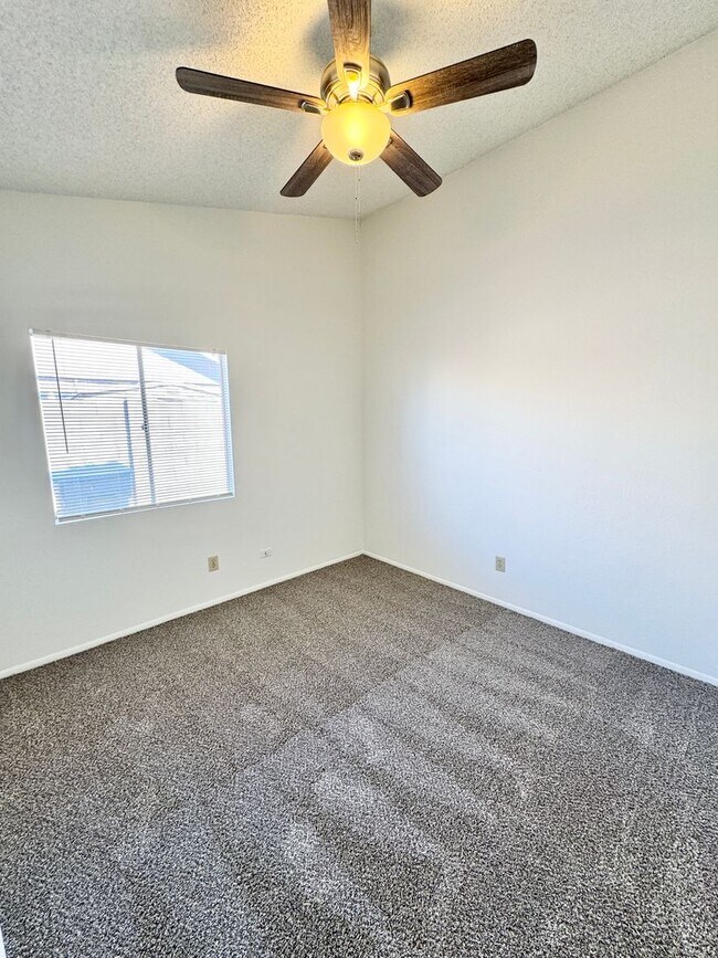 Building Photo - 2 Bedroom/2 Bath Home! Has Backyard, One Car Garage, NO HOA!