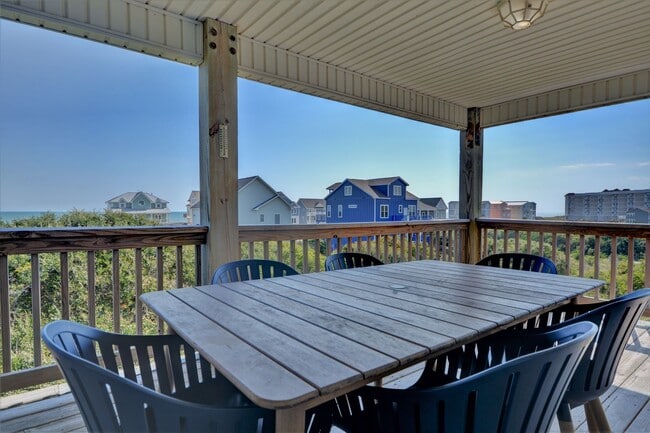 Building Photo - North Topsail Beach 5 Bedroom 4.5 Bathroom...