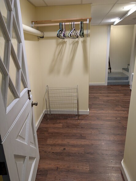 Building Photo - 1480 Main Rd