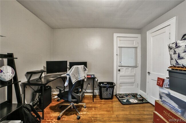 Building Photo - 153 Springville Ave