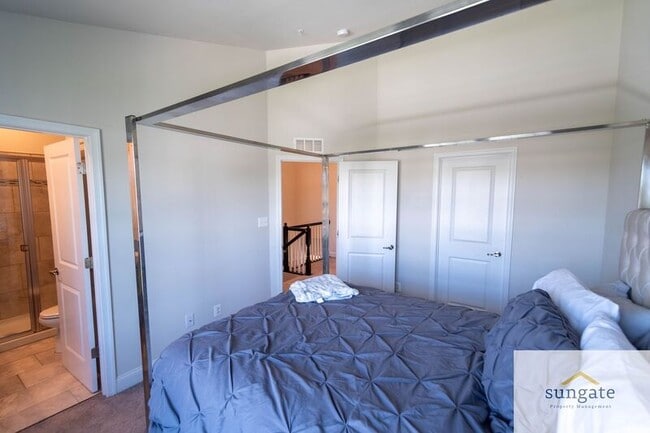 Building Photo - 1408 Onnesta Ct