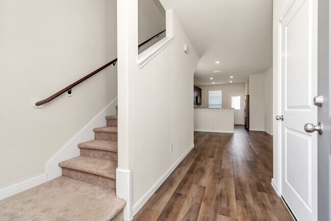 Building Photo - 11634 Braemar Village Dr