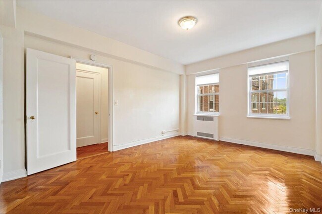 Building Photo - 45 Popham Rd